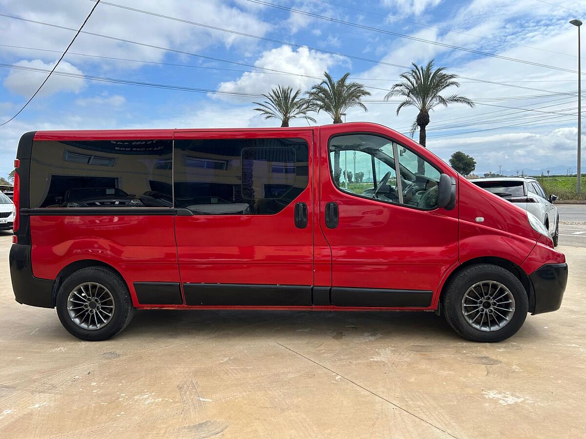 RENAULT TRAFIC 9 SEATS 2.0 DCI SPANISH LHD IN SPAIN 137000 MILES SUPERB 2013